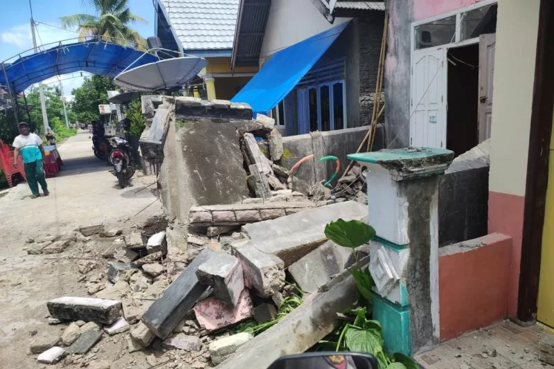 Potężne trzęsienie ziemi na Flores